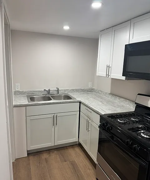 1201 N Underhill St #J — Photo 3