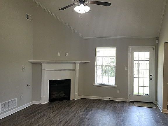 5th image of 817 Saint Johns Blvd