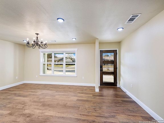 5th image of 12906 LA QUINTA