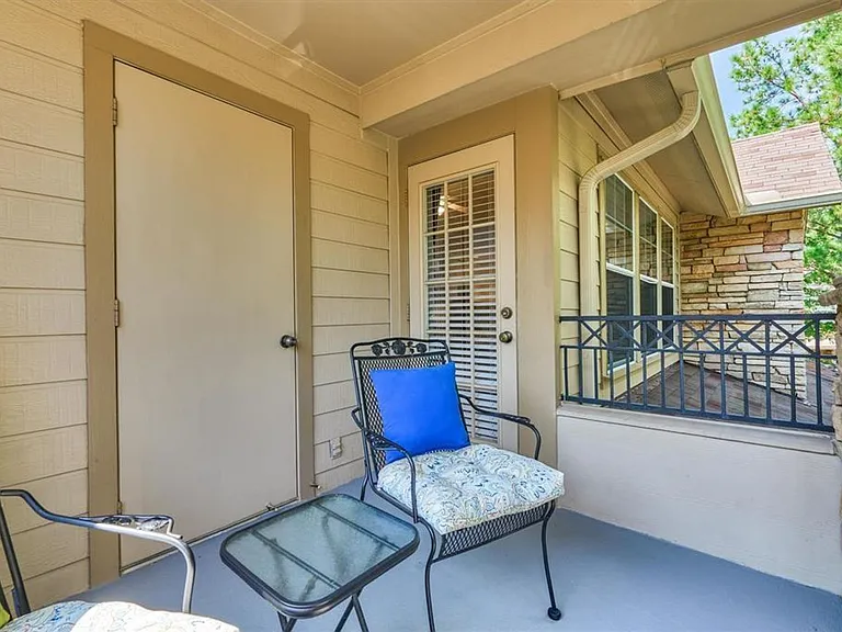 87 Woodlily Pl — Photo 12