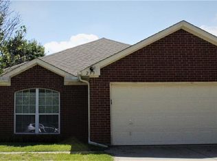 233 Memory Dr, Fort Worth, TX 76108