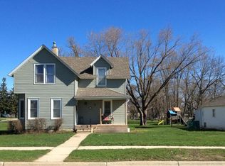 210 2nd St NW, Dodge Center, MN 55927