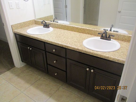 5th image of 219 Robertson Dr