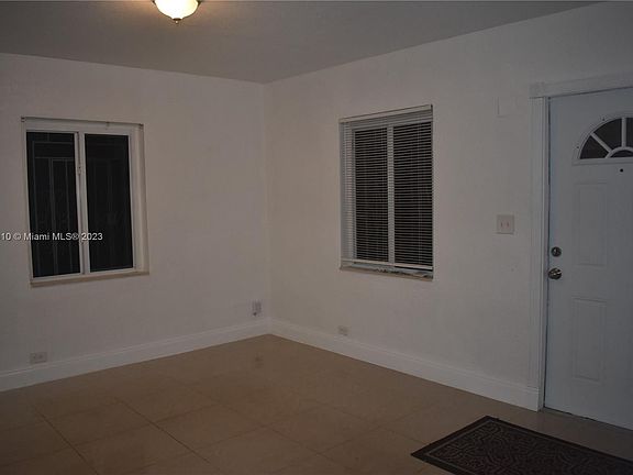 4th image of 16520 NW 19th Ave