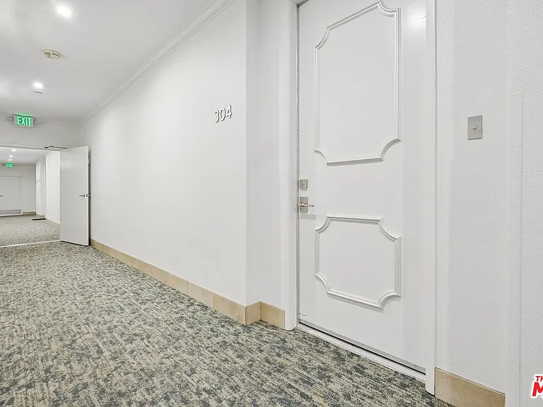 125 Montana Ave #304 — Photo 3