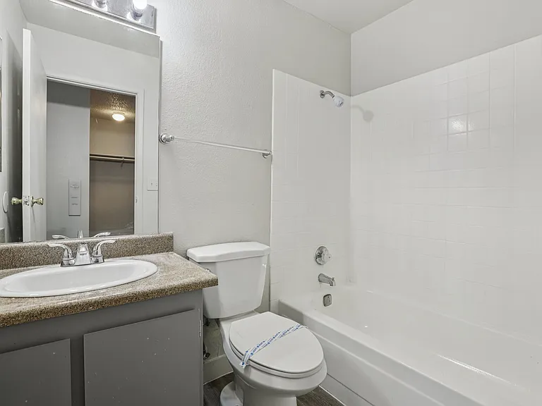 Pacific Palms Apartment Homes — Photo 21