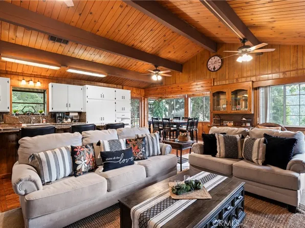 633 Arth Dr, Crestline, CA 92325