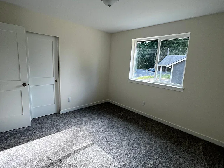 60 Foster Rd NE — Photo 15