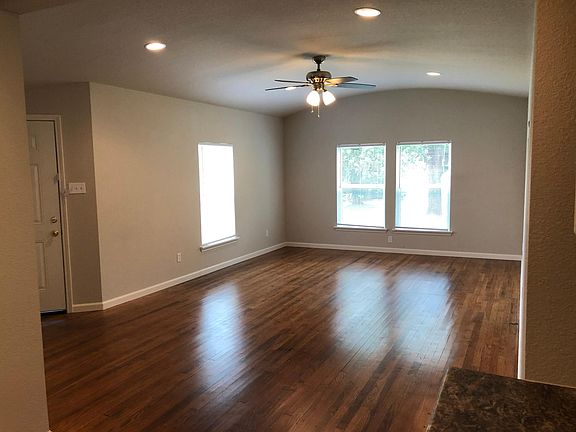 2nd image of 2226 Bolivar St #3/2
