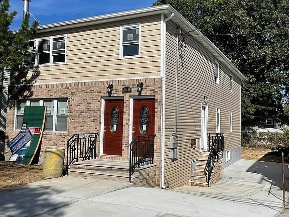 3rd image of 12015 170th St