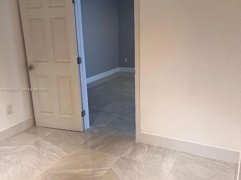 11712 SW 13th St — Photo 14