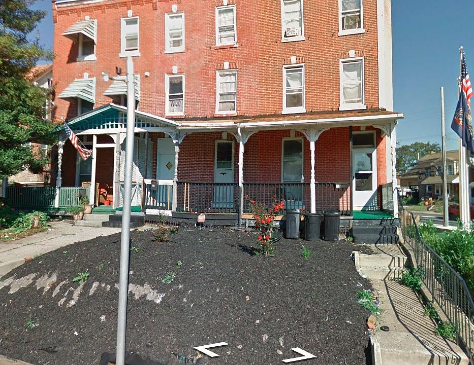 2nd image of 15 W Baltimore Ave