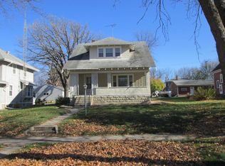 713 8th St S, Saint James, MN 56081