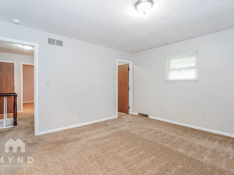 566 Presidential Way — Photo 15
