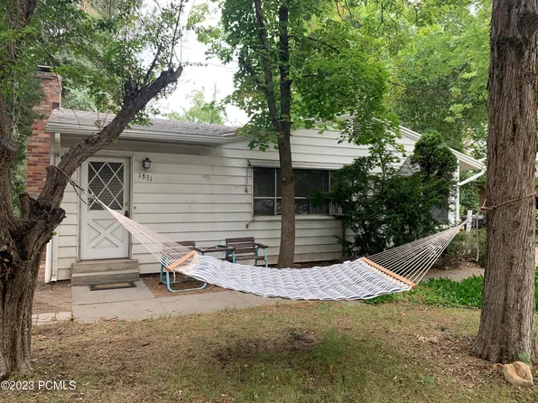 1831 E Village Green Rd, Cottonwood Heights, UT 84121