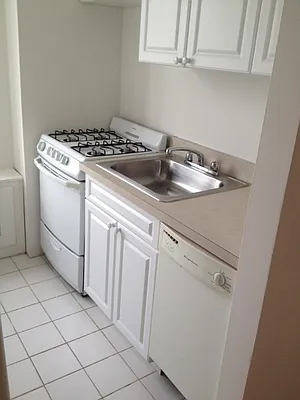 Rented by Crescent Heights | media 6