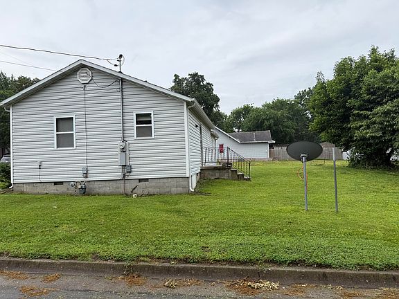2nd image of 1105 S Ravenal Ave