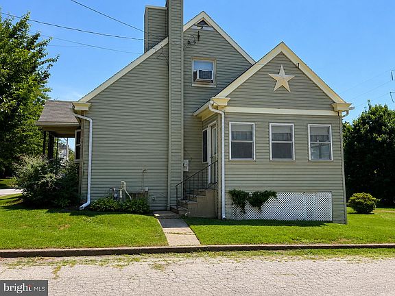 3rd image of 510 Main St