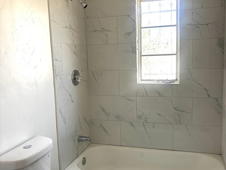 1341 N F Ave — Photo 9