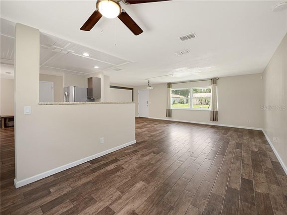 3rd image of 613 Grovewood Ave