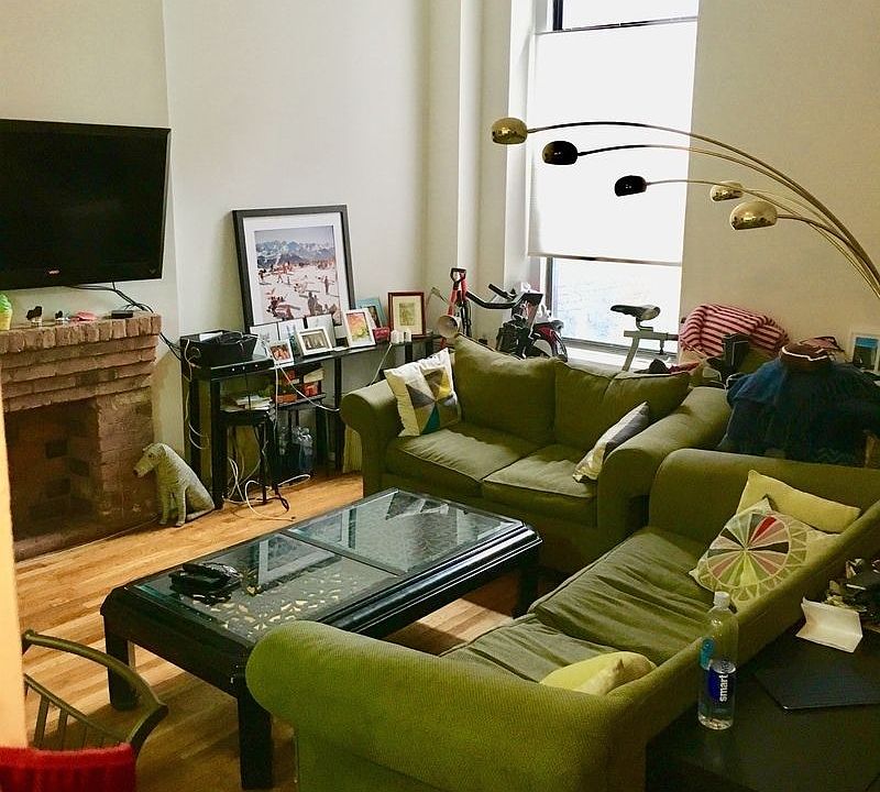 2nd image of 157 W 73rd St APT 2R