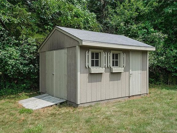 5th image of 73 Hunter Ln