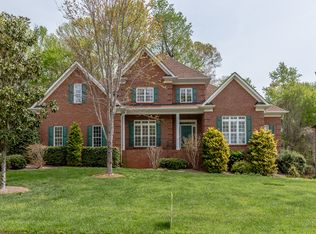 10033 Devereaux Dr, Matthews, NC 28105