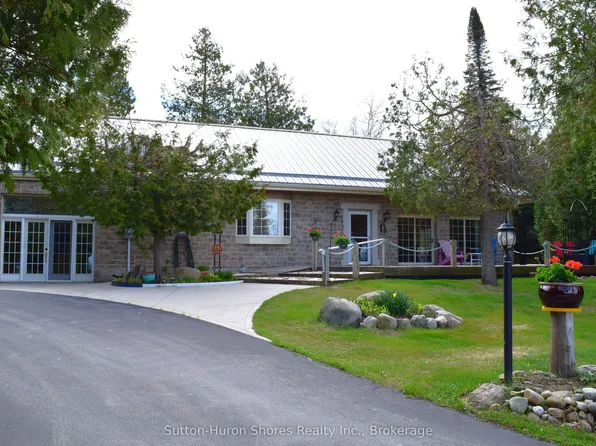 484 Sunset Dr, Kincardine, ON N0H 2C5