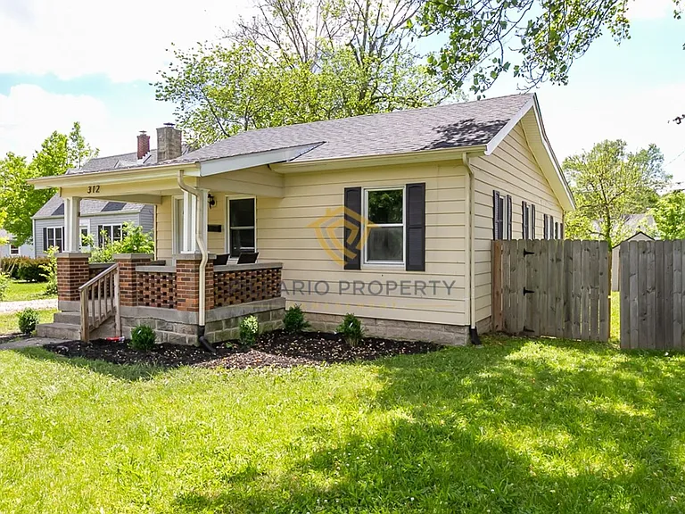 312 N Hanley St — Photo 1