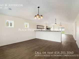 240 W Jefferson St, Newaygo, MI