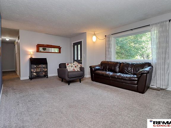 3rd image of 4749 Duxhall Dr