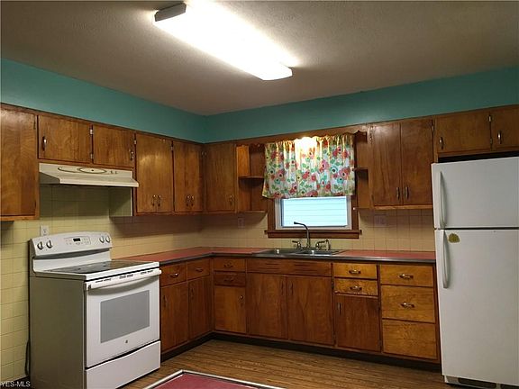 2nd image of 4776 Ogden Dr