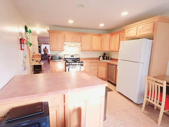 5th image of 6 Dubois Ave #A