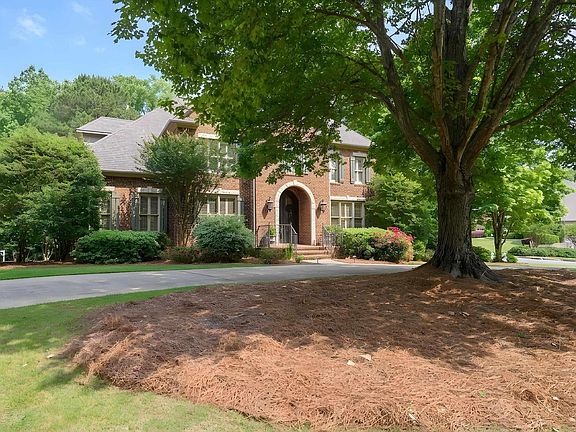 3rd image of 8164 Castlehill Rd