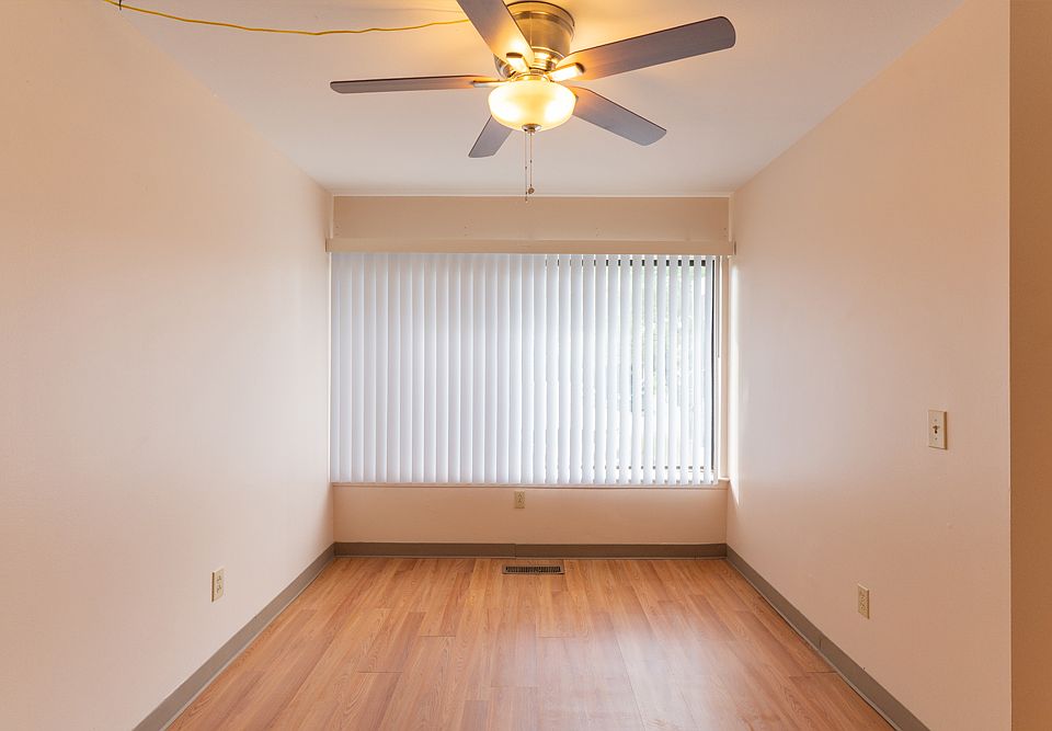 Glenview Townhomes 1 Evergreen Cir Liverpool NY Zillow