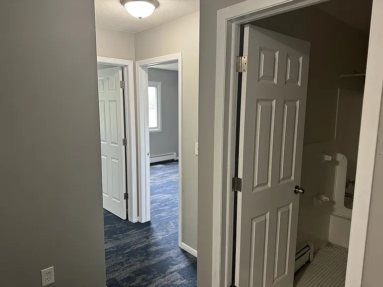 1315 Dowling Ave N — Photo 16