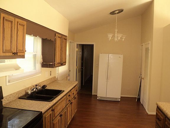 2nd image of 3624 E 42nd St