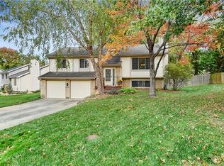 9333 Acuff Ln, Lenexa, KS 66215