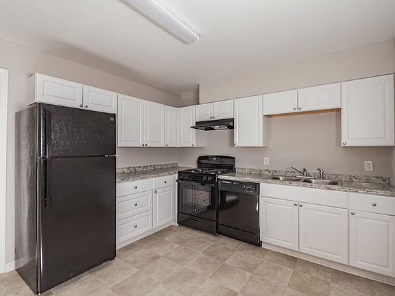 5th image of 4525-4527 Shalimar Dr Unit 2