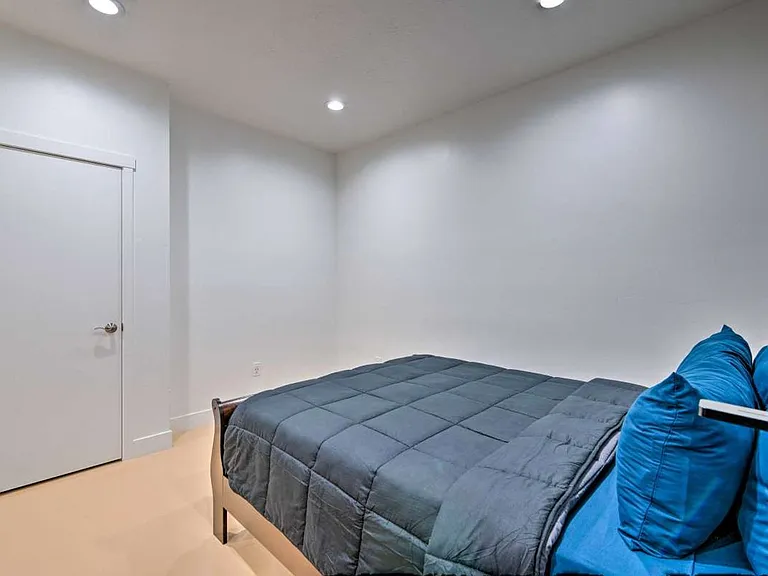 2324 S Green St #U3 — Photo 16