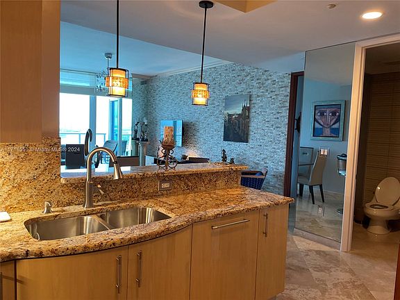 5th image of 100 S Pointe Dr APT 1602