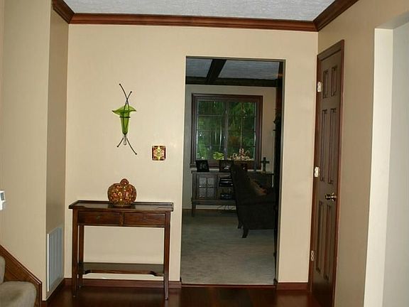 5th image of 9033 Academy View Ct