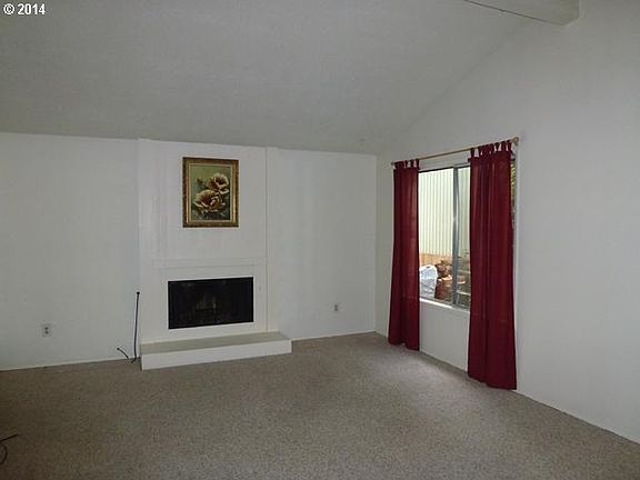 2nd image of 13008 NE 8th Pl