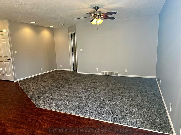 3rd image of 2118 Park Ave