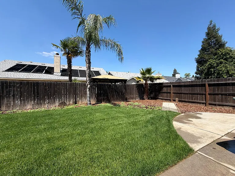 2128 E Saint Andrew Dr — Photo 33