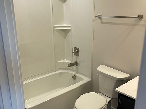3rd image of 640 Exmoor Dr