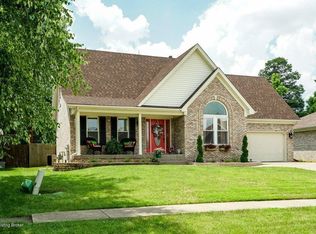 12516 Hedgeapple Way, Louisville, KY 40272