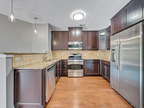 5th image of 443 2nd St APT 203