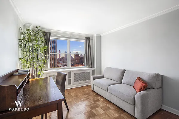 Sold by Warburg | media 12