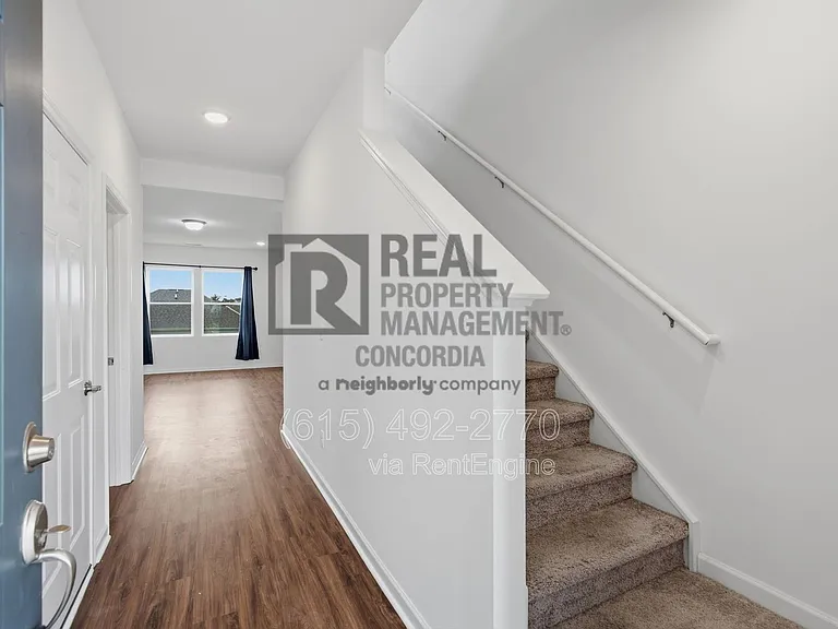 3917 Sadie St — Photo 4